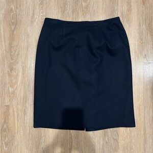 Briggs New York Elegant Black Pencil Skirt